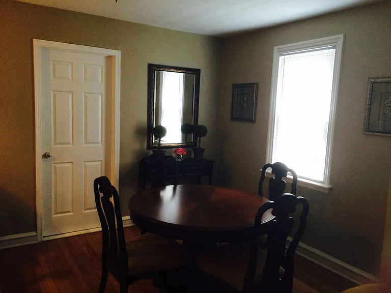 514 Essex Ave — Photo 9