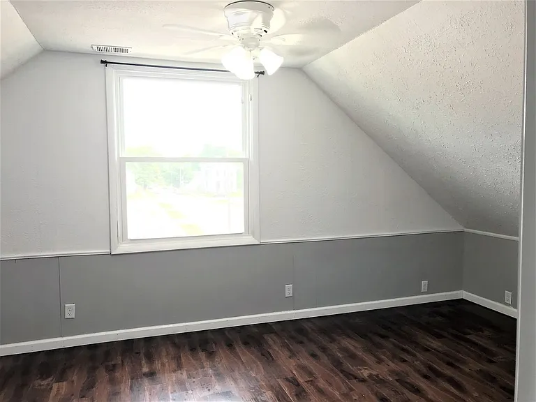 935 Farrington St #&-424 — Photo 17