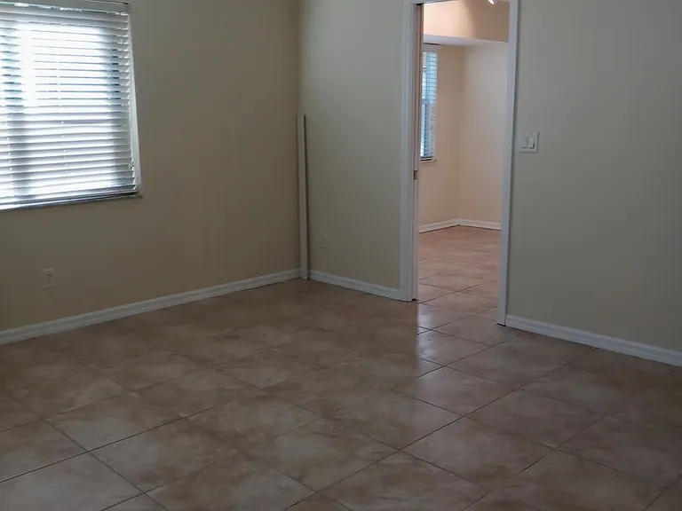 17031 Hillsborough Blvd — Photo 10