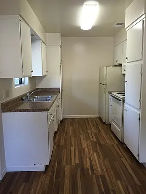 Phoenix Apartments — Photo 58