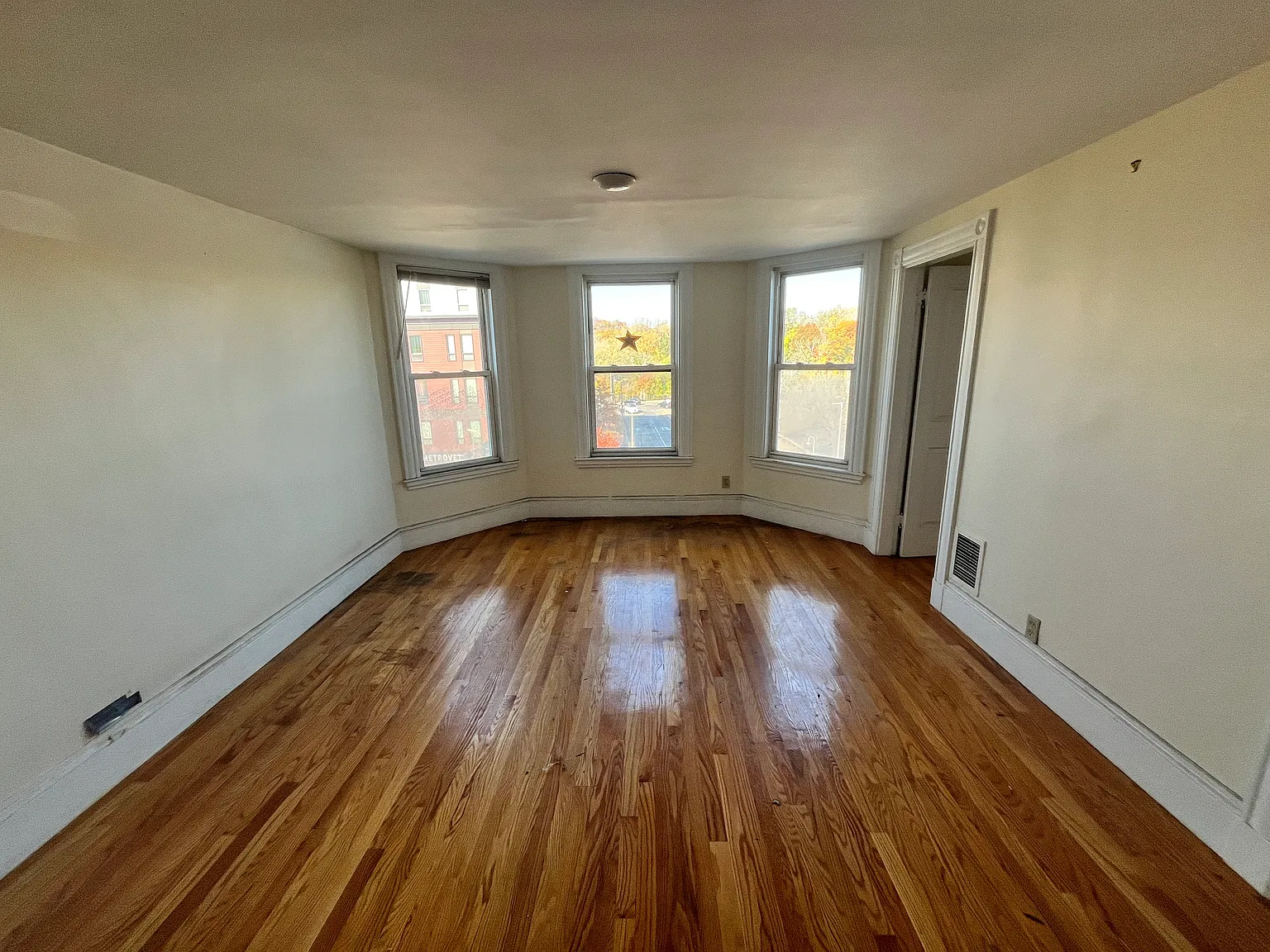 2 bed, 1100 sqft, $2,650 — Photo 1