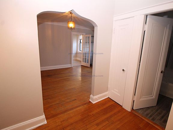 4th image of 141 Englewood Ave APT 28