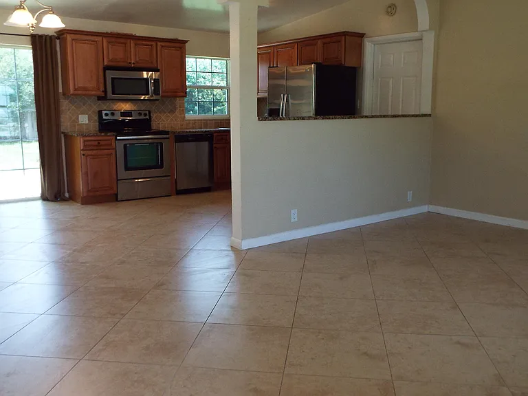 332 Berkeley St — Photo 8