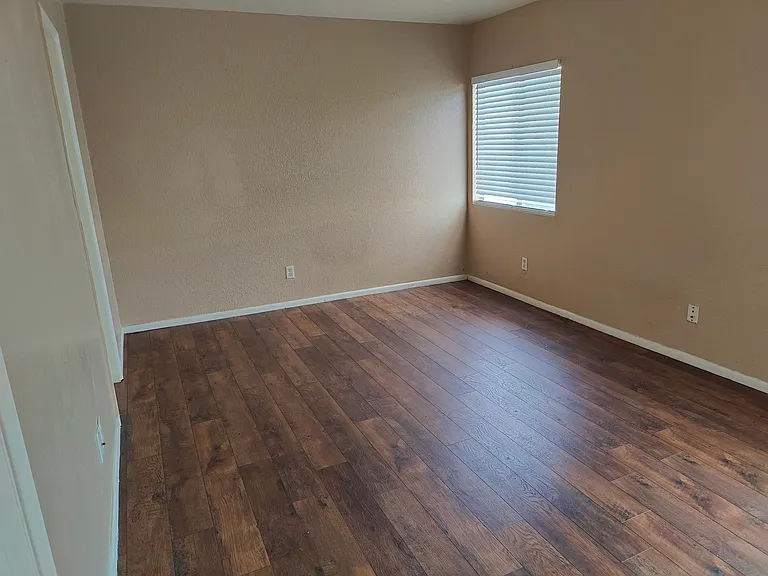 1028 E Bendix Dr — Photo 15