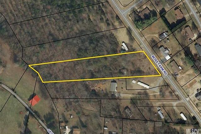2nd image of 2115 Moss Farm Rd