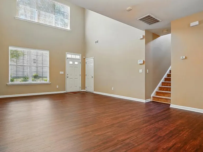 7420 Abigail Glen Dr — Photo 35