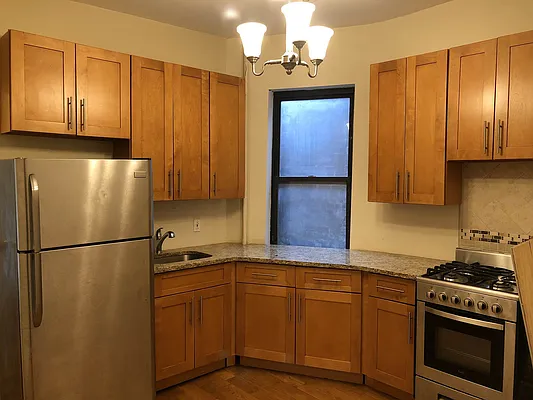 Rented by In Haus LLC | media 17