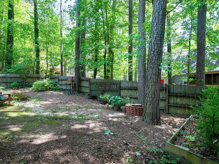 113 Wethersfield Dr — Photo 5