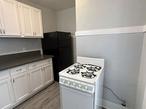 3rd image of 1450 Coronado Ave APT 12