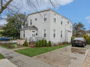 614 1st Ave, New Hyde Park, NY 11040