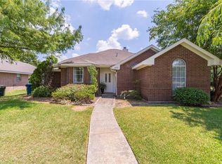 1208 Crosscreek Ln, Seagoville, TX 75159