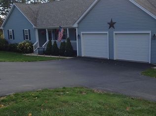 44 McGregory Rd, Sturbridge, MA 01566