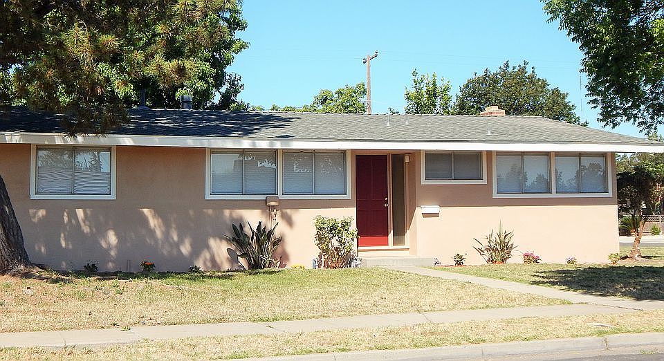1st image of 2333 Village Circle Dr