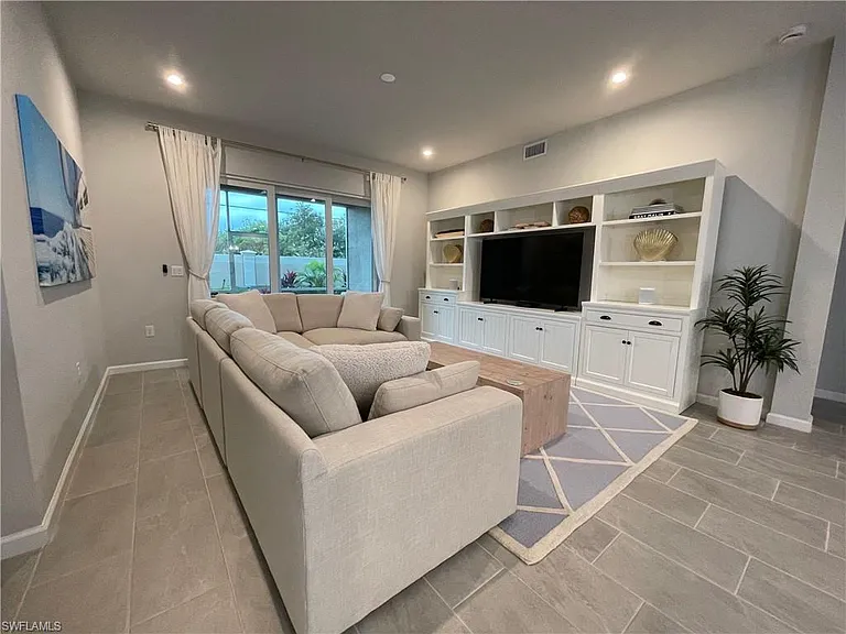 4676 Arboretum Cir #101 — Photo 9