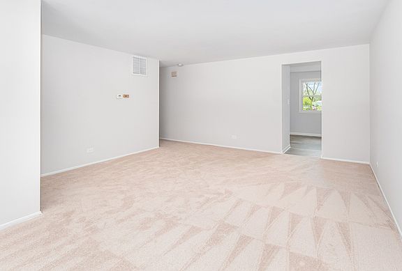 3rd image of 401 Milford Ct