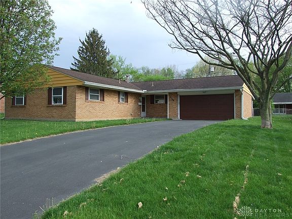 3rd image of 3138 Gardenia Dr