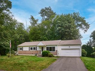 7 Wendell Ave, Easthampton, MA 01027