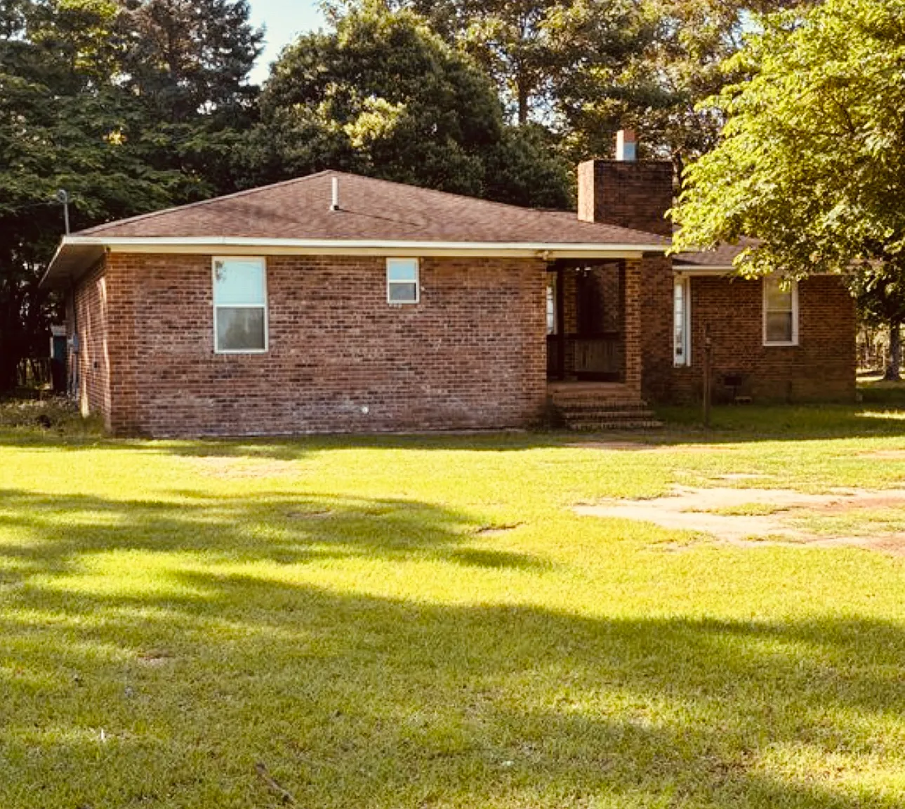 4 bed, 2200 sqft, $2,150 — Photo 1