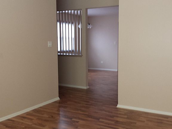 5th image of 762 Holiday Ln APT 3
