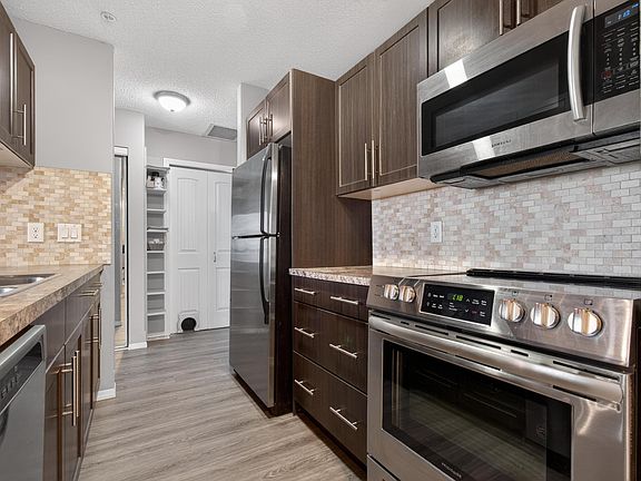 4th image of 2098 Blackmud Creek Dr SW #131
