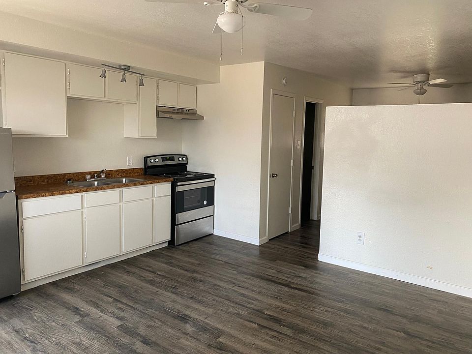 1st image of 500 W 4th St #8