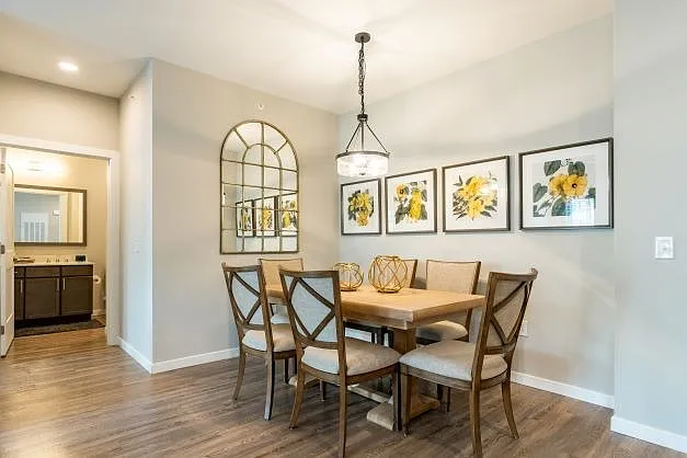 Outlook Hamilton - 55+ Active Adult Apartment Homes — Photo 18
