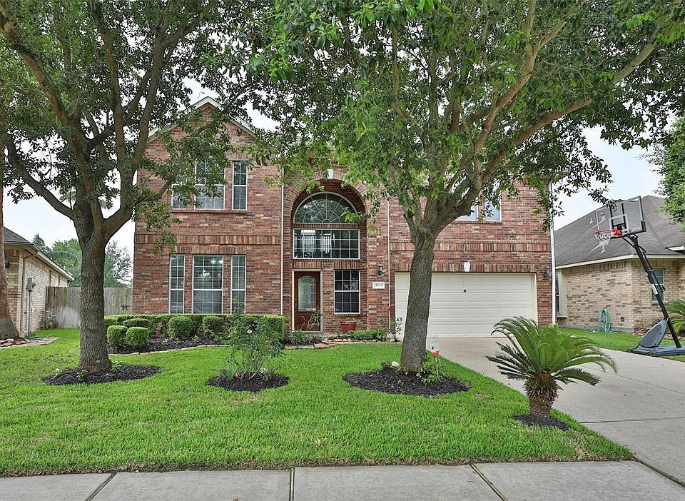1st image of 15134 Brookwood Bridge Ln