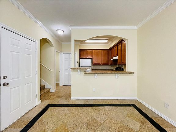 2nd image of 9400 Bellaire Blvd Unit 603