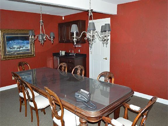 2nd image of 2999 S Pine St