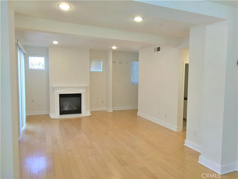 6300 Honolulu Ave #101 — Photo 13