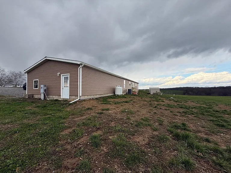 445 Harmony Rd — Photo 10