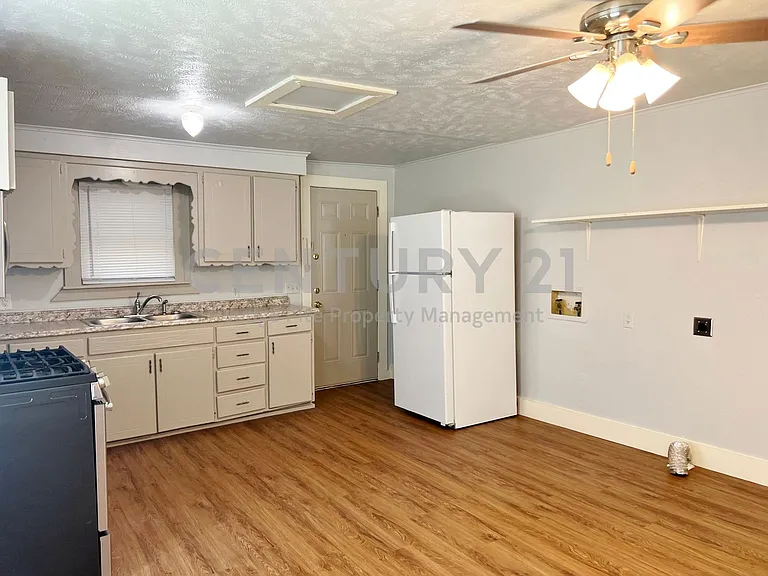 423 Dr Martin Luther King Jr Blvd — Photo 5
