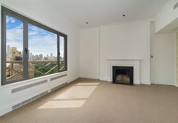5th image of 21 E 79th St