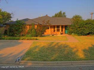 2402 Sequoia St, Perryton, TX 79070