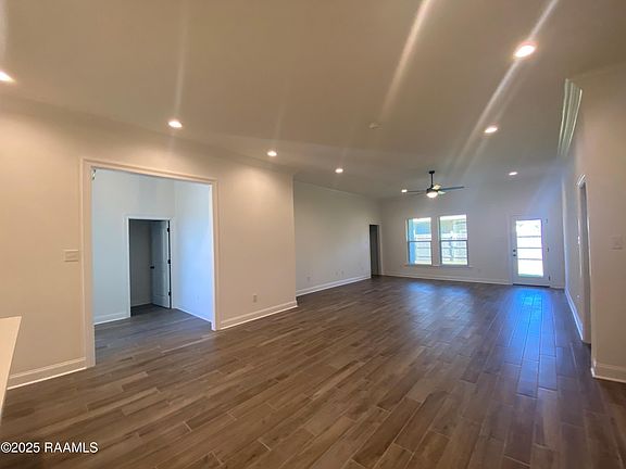 3rd image of 109 Fairdale Dr