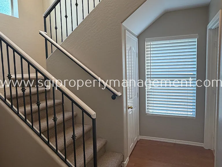 156 W Campbell Ct — Photo 4