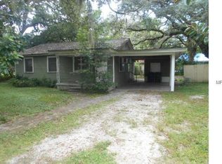 9302 N Hartts Dr, Tampa, FL 33617