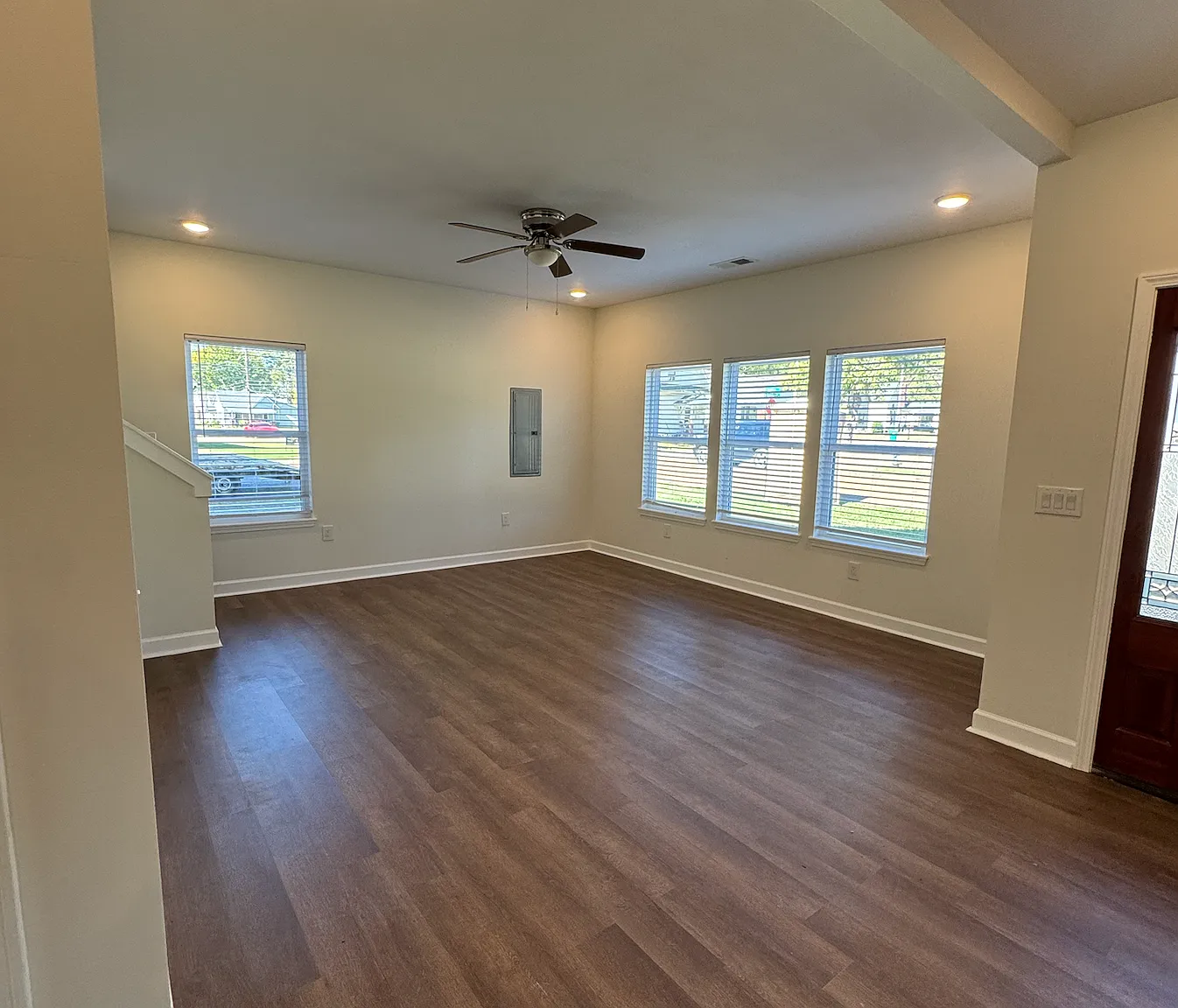 3 bed, 1350 sqft, $1,800 — Photo 3