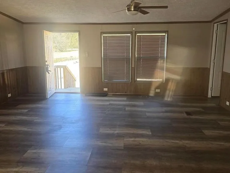 5202 Old Mike Padgett Hwy — Photo 3