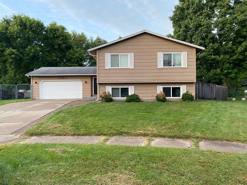 1st image of 2600 79th Ave N