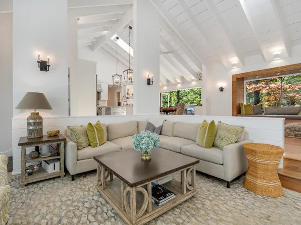 807 Wild Oak Drive, Santa Rosa, CA 95409