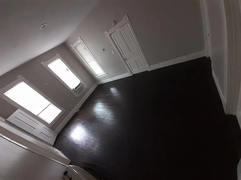 1710 Bolivar St — Photo 3