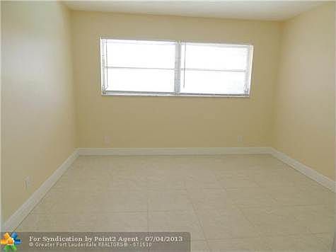 5th image of 4737 NE 25th Ave APT 105