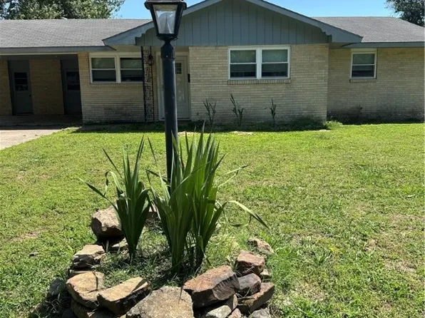 1803 Shelby Ave, Springdale, AR 72762