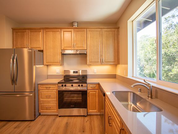 4th image of 432 Capitola Road Ext #7
