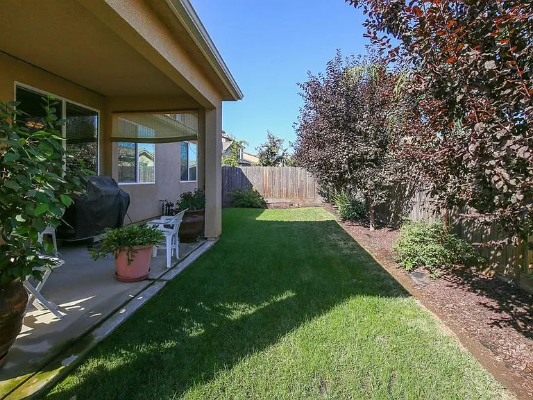 3167 Browning Ave — Photo 2