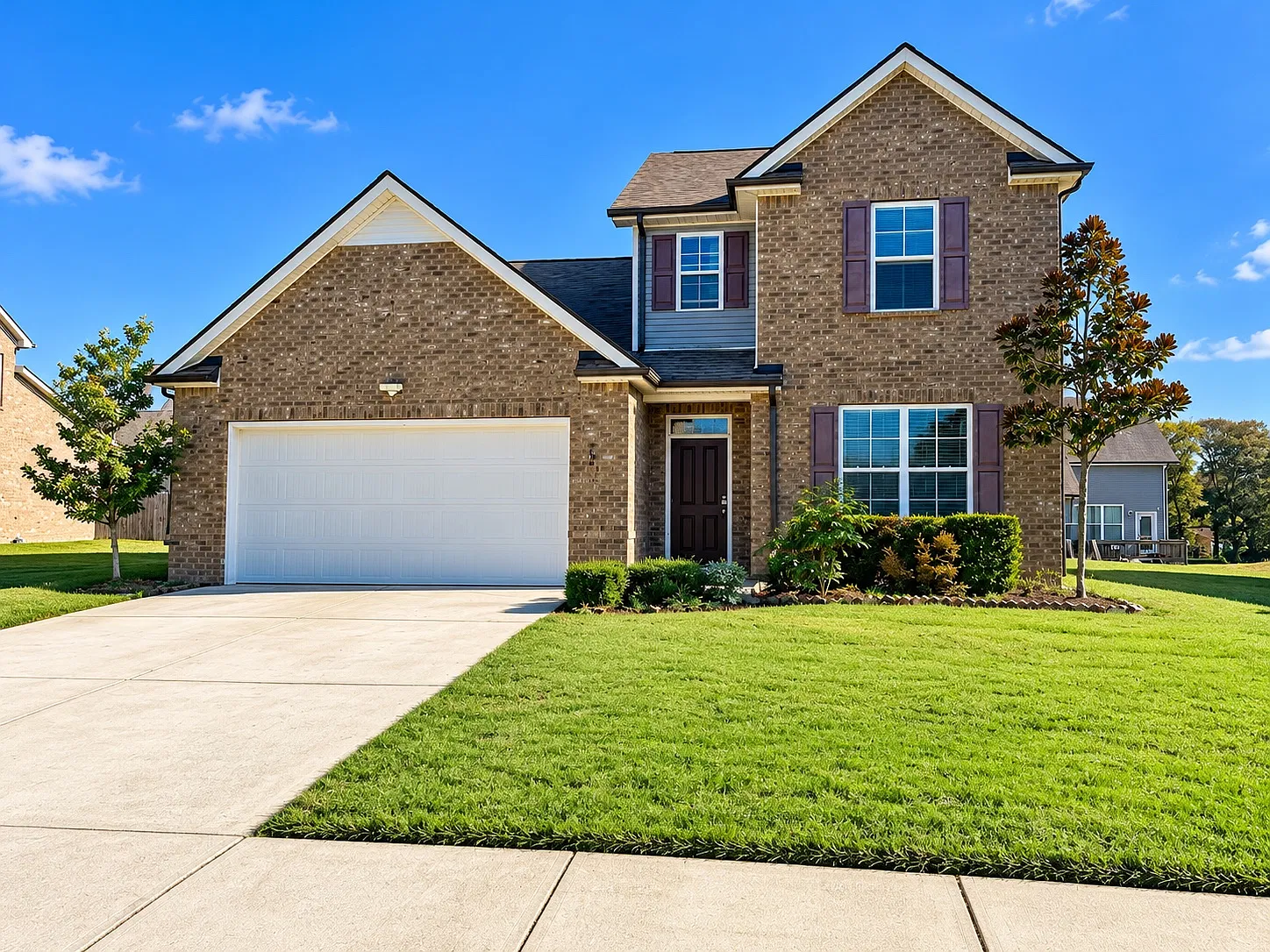 6 bed, 2638 sqft, $2,900 — Photo 2
