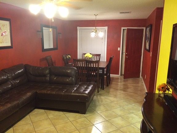 4th image of 10440 Valle De Oro Dr