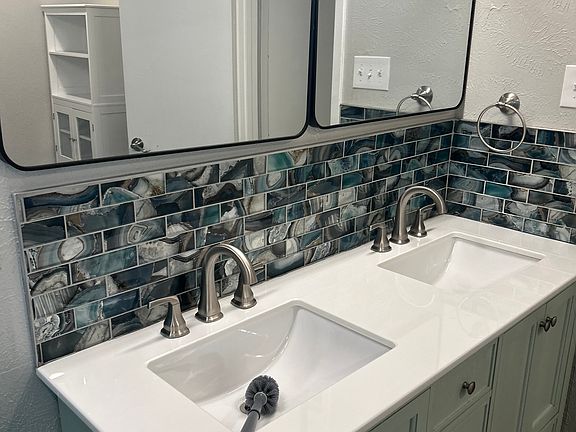 5th image of 3132 Emily Dr