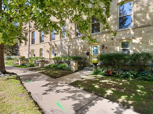 155 Whistler Rd, Highland Park, IL 60035